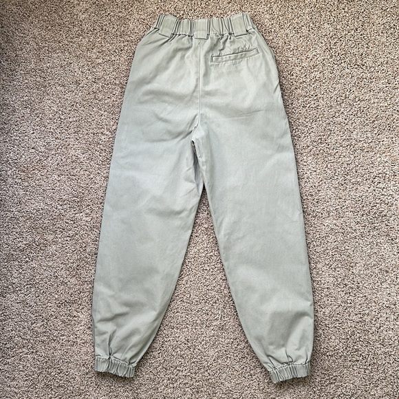 Aritzia TNA Utility Cargo Pants - Picture 3 of 9